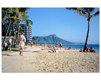 Photo Print 1950s Waikiki Beach Honolulu Hawaii with Diamond Head Volcano Tropical Paradise Scene, Wall Art Fifties Vintage Decor Poster