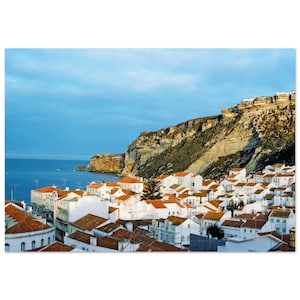 Impresión fotográfica de la aldea de Nazaré, Portugal, años 70. Arte mural vintage de los años setenta. Póster decorativo para el hogar y la oficina. Regalo de viaje costero con herencia portuguesa.