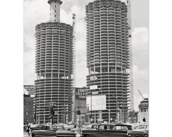 1960年代のシカゴマリーナシティ建設中の住宅商業ビル、イリノイ州、ヘリテージギフト、ヴィンテージウォールアートポスターの写真プリント