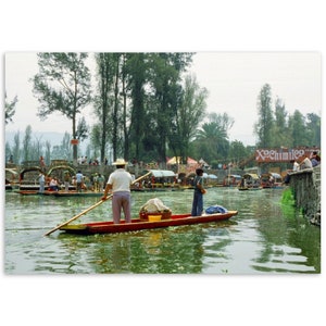 Impresión fotográfica de la década de 1970 Xochimilco Ciudad de México, CDMX, Canal Boat, Arte de pared vintage Decoración de oficina en casa Póster Idea de regalo de herencia mexicana de los años 70