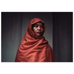 Impresión fotográfica de la década de 1970 Myanmar, Birmania, monje budista sereno con túnica roja, arte de pared vintage decoración del hogar retrato cartel regalo de patrimonio único