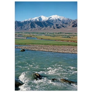 Impresión fotográfica 1970 India Montañas del Himalaya Leh Ladakh Vintage Wall Art Home Office Decoración Cartel Scenic River View Hippie Trail Heritage Gift