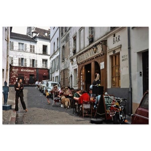Impresión fotográfica de una calle de París de los años 70, Francia, un bistró francés, un café, un restaurante, la zona de Montmartre, Butte en Vigne, póster de arte de pared vintage, viajes de los años setenta