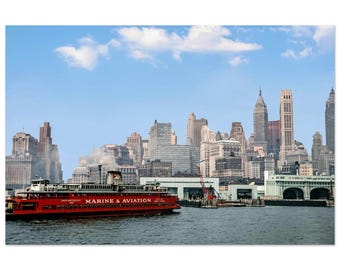 Fotografía impresa de un ferry de la ciudad de Nueva York de la década de 1950, con el horizonte del paseo marítimo del Bajo Manhattan y el ferry de Staten Island en el puerto de Nueva York. Póster decorativo vintage para pared.