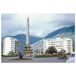 Impressão de fotos Plaza Francia (Altamira) Obelisco dos anos 1940, Caracas, Venezuela, Pôster de arte de parede dos anos 40, decoração de escritório doméstico, patrimônio venezuelano