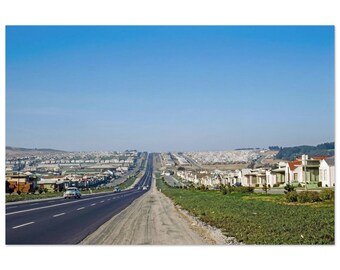 Fotografía impresa de la década de 1950 de Daly City, California, comunidad planificada, condado de San Mateo, área de la Bahía de San Francisco, póster decorativo vintage de los años cincuenta para pared.