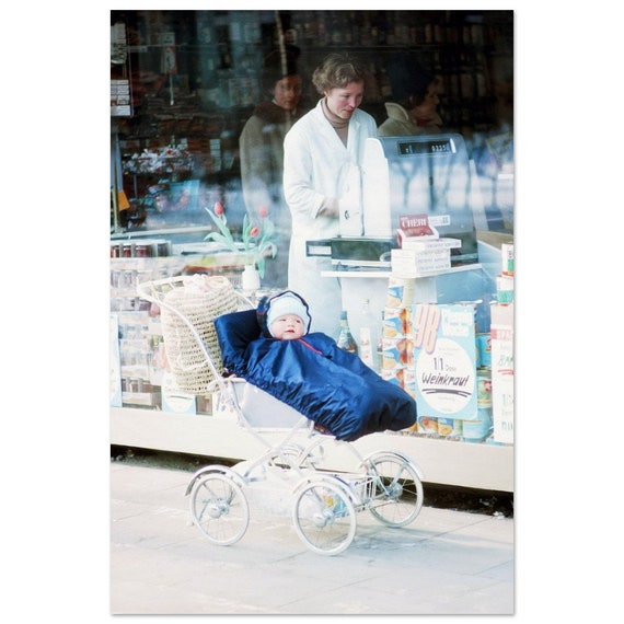 Foto Print 1970er Jahre Rissen Hamburg Deutschland Kinderwagen Mini  Geschft Pfennig Woche, Weinkraut, Mon Cheri Vintage Wandbild Poster -  Etsy.de