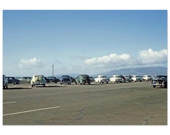 Fotografía impresa de los años 50 del estacionamiento del aeropuerto de San Francisco (SFO), autos clásicos, decoración de pared de mediados de siglo en el Área de la Bahía de California, póster vintage de los años cincuenta.