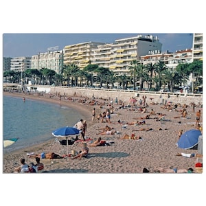 Impresión fotográfica de la década de 1970, Boulevard de la Croisette y la playa, frente al mar, Cannes, Francia, póster de arte de pared vintage, decoración de la oficina en el hogar, regalo de viaje