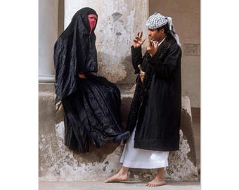 Photo Print 1970s Yemen Traditional Dress Scene, Yemeni Young Man with Jambiya and Veiled Woman, Middle East Cultural Wall Art Decor Poster
