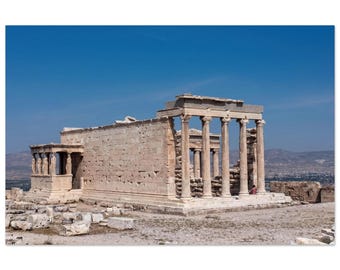 Fotografía impresa de la década de 1950: Acrópolis de Atenas, Grecia, Templo Erecteion, vista previa a la restauración. Póster decorativo vintage de los años cincuenta con temática de la herencia griega.