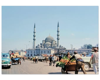 Fotodruck 1960s Istanbul Türkei Street, Yeni Camii Moschee, Wand Kunst Haus Büro Dekor, Türkisches Erbe Vintage Sixties Poster Geschenk