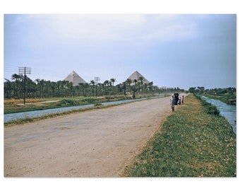 Photo Print 1950s Egypt, Road to Giza with Nile Canals, Pyramids on the Horizon, Vintage Wall Art Poster Fifties Home Office Decor Gift Idea