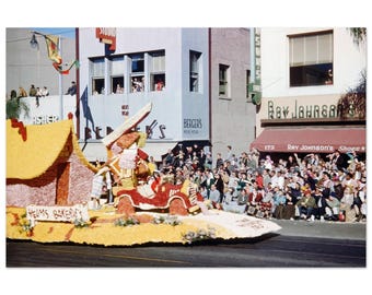 Photo Print 1950s Pasadena Rose Parade Float, Colorado Boulevard Crowd Scene, Southern California Festival, Vintage Fifties Decor Poster