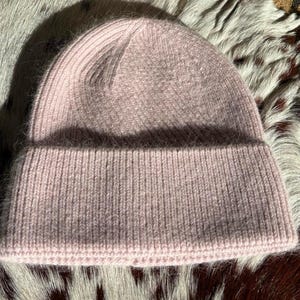 Beanie, Yak Wool, Blush Pink, Soft as Cashmere, Increcibly Warm, The Finest Wool, Hand-Combed, Unisex, Breathable, Herringbone and Ribbed