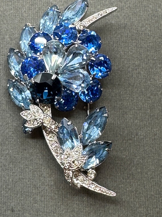 Eisenberg Ice Blue Rhinestone Brooch,and Earrings… - image 4