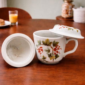 Pillivuyt French Porcelain Tea Infuser Mug | Fruits d’Été Berry Pattern | Loose Leaf Tea Cup w Lid | Vintage France