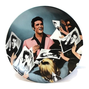 Elvis Presley: Looking at a Legend Plate #9/1260C Limited Edition New