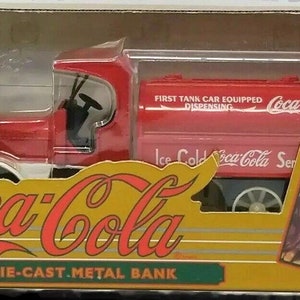 Ertl Diecast Coca Cola 1920&#39;s Kenworth Tanker Truck Coin Bank
