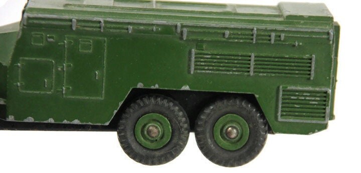 ミニカー DINKY No.810 COMMAND CAR MILITAIRE Dinky Toys Dodge Command Car 810 Militaire Complet Très Bon