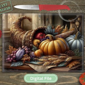 Puede incluir: Ilustración digital de una cornucopia rebosante de calabazas, uvas y maíz. Un pimiento rojo y tomates están sobre la superficie de madera. Un cuchillo con mango rojo está en la parte superior. Las palabras "Descarga instantánea" y "Archivo digital" son visibles.