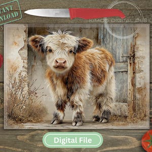 Peut inclure: Un fichier numérique représentant un veau Highland devant une porte en bois vieillie. Le veau a une fourrure brune et blanche. Un couteau rouge et des légumes sont dans l'image. Les mots "Téléchargement instantané" et "Fichier numérique" sont visibles.