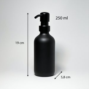 Seifenspender aus Glas in mattem Schwarz all black edition Spenderflasche mit wasserfestem Label Apothekerflasche Bild 6