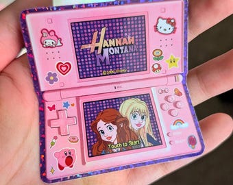 Adesivo Hannah Montana - Jogo para Nintendo DS - Adesivo brilhante de 7,6 cm