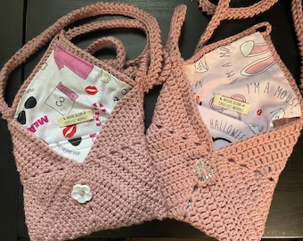 Handmade Crochet Cross Body Bag with Cotton Nostalgia Lining