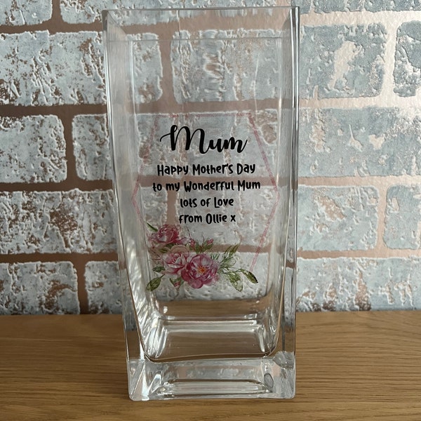 Personalised Glass Vase for flowers. Birthday, Anniversary, Mother’s Day, Thank you, Retirement