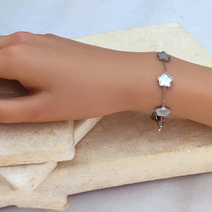 Bracelet DAISY 1 rang acier inoxydable trèfle blanc nacré argent, réglables Idée cadeau Bijoux femmes image 4
