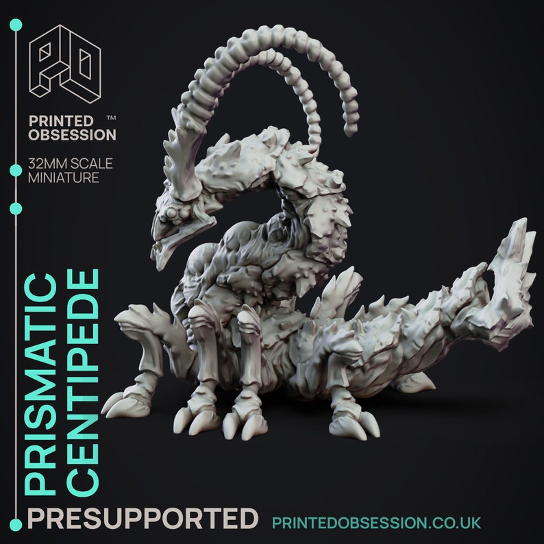 Puede incluir: Miniatura a escala de 32 mm de un Prismatic Centipede, una criatura de fantas&iacute;a detallada con un cuerpo segmentado, m&uacute;ltiples patas y un cuerno curvo segmentado. El modelo est&aacute; pre-soportado y presenta el logotipo de Printed Obsession.