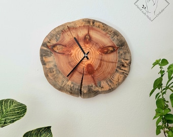 Exclusive wall clock in blue pine - solid wood & handcrafted