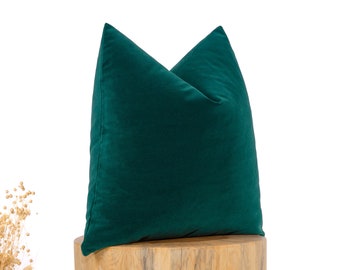 Emerald Green Velvet Pillow Cover – Soft Luxury Cushion, Modern Decor