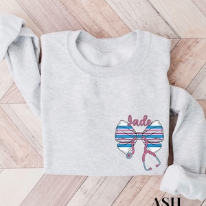 Personalized Mother Baby Nurse Sweatshirt, Custom Stethoscope Bow Crewneck, Postpartum Nurse Sweater, Baby Blanket RN Sweatshirt, MBU Gift
