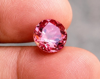 Anillo de joyería con gema de alexanderite que cambia de color, forma redonda, facetada, piedra suelta, joyería personalizada.