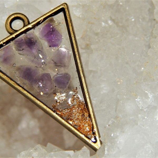 Pendentif Orgonite Triangle Améthyste