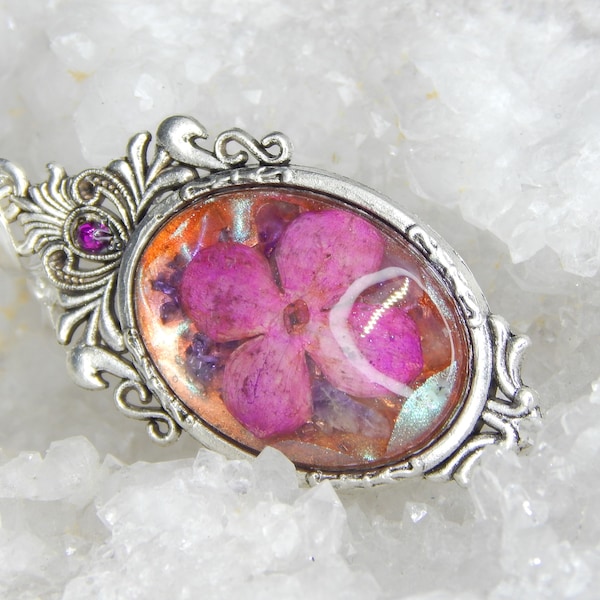 Pendentif Améthyste Orgonite fleur de Lilas séchée