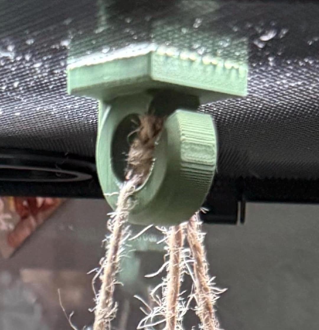 Magnetic Mesh Vivarium Hook | 3D Printed Reptile Enclosure Hanging Hook | Terrarium Access