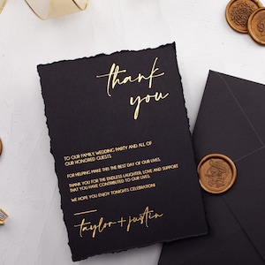 Élégante carte de remerciement noire avec bordure tachetée et impression de feuille d'or pour les mariages, les anniversaires, les occasions spéciales et les remerciements professionnels