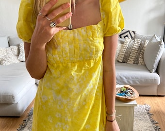 Vintage bridgerton 70s dress yellow square neck maxi