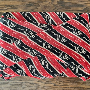 TANGO CHIRIMEN MEDETASHI Japanese furoshiki - Reusable fabric wrapping - Medium