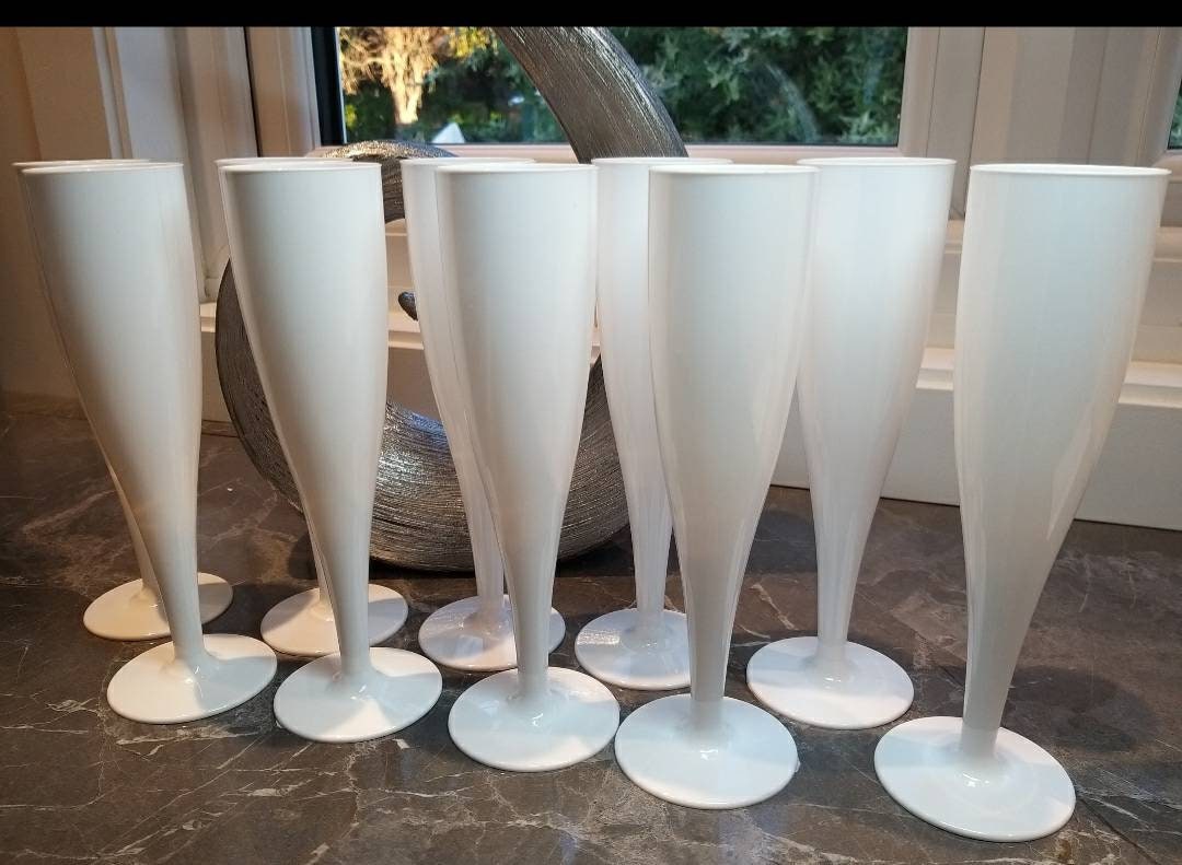 Plastic white sale champagne flutes