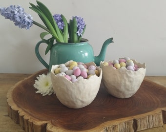 Handmade Ceramic Cracked Egg Shell Shaped Bonbon/Mini Egg Bowls with Speckle Cream/White Glaze.