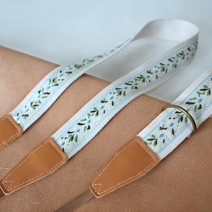 Embroidered Camera Strap, Floral Camera Shoulder Strap, DSLR Camera Strap, Camera Neck Strap, Camera Accessories, Gift for Photographer