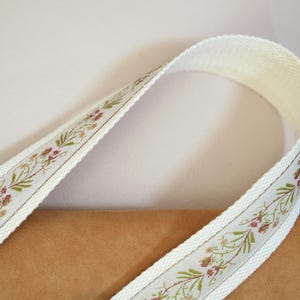 Handcrafted Embroidered Camera Strap, Floral Camera Neck Strap, DSLR Camera Strap, Camera Accessories, Gift for Photographer, Birthday Gift image 7