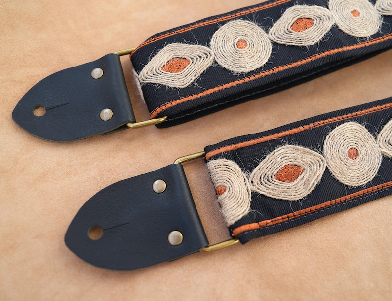Hemp Rope Guitar Strap, Durable Bass Strap, Rustic Guitar Strap, Adjustable Shoulder Strap, Guitarist Gift, Eco Friendly Guitar Accessories image 7