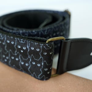 Cat Patterns Guitar Strap, Custom Guitar Strap with Name, Soft Velvet Strap, Suitable for Vacation, Cat Lover Guitar Strap, Guitarist Gift