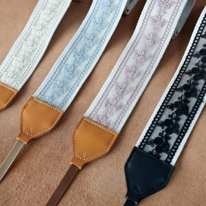 Correa de hombro con encaje bordado para cámara DSLR, correa floral para el cuello, hecha a mano, regalo para ella y para el dueño de la cámara.