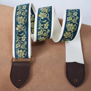 Vintage Look Guitar Strap, Embroidered Guitar Strap, Floral Guitar Strap, Universal Guitar Shoulder Strap, Guitarist Gift,Guitar Accessories